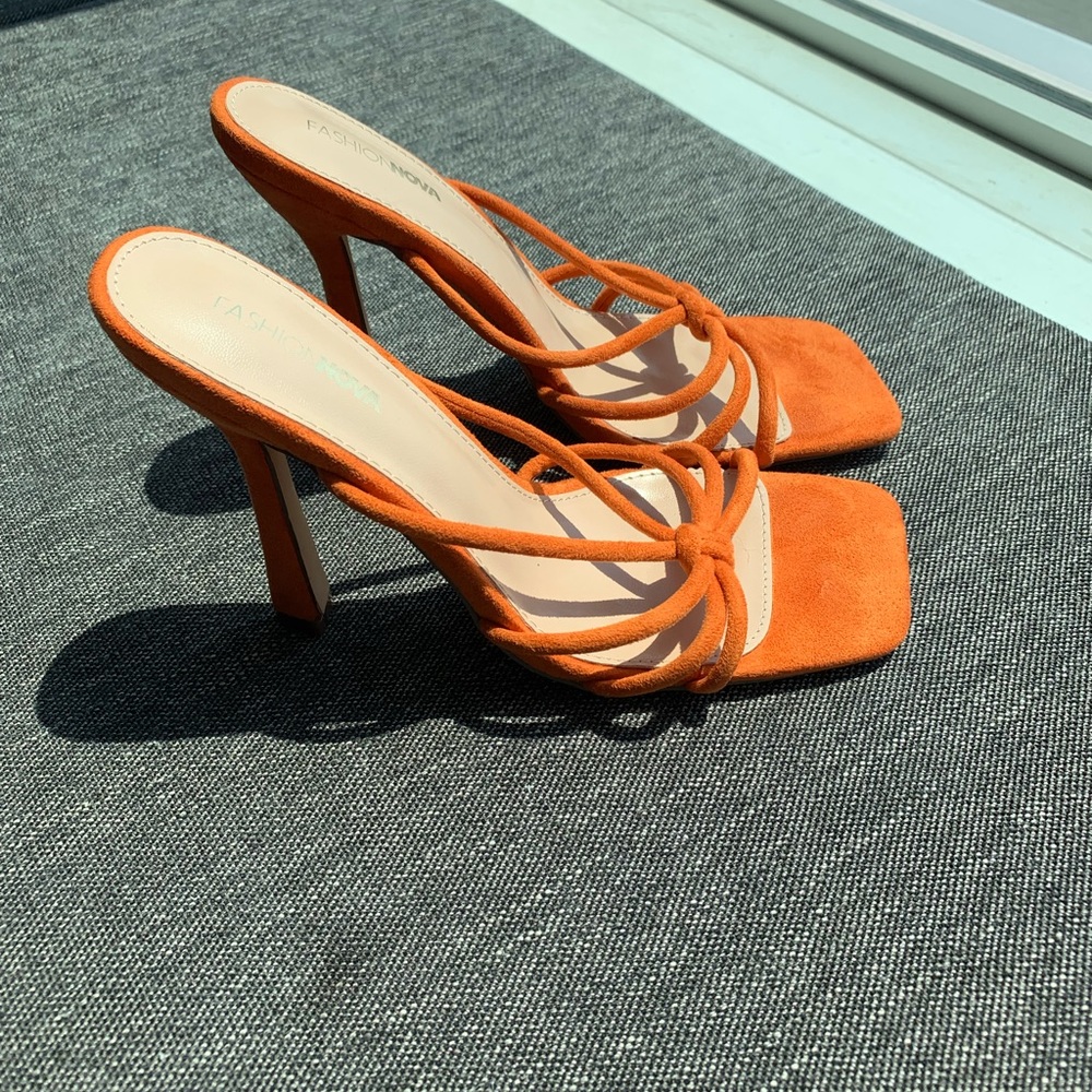 Heels - Picture 4 of 5